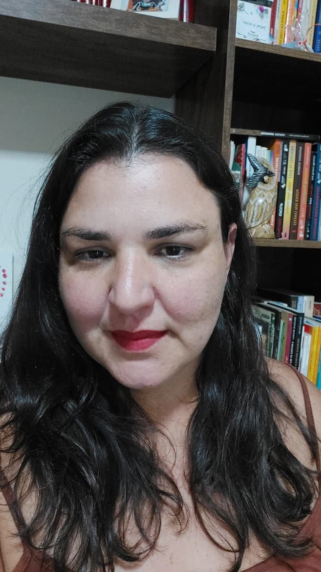 Débora Paschoal Lambiasi