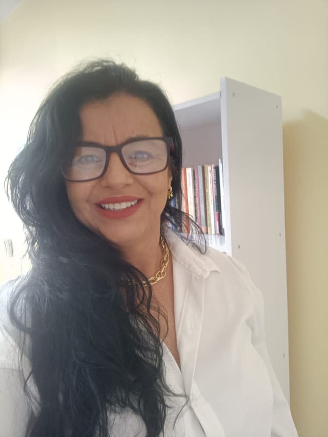 Rosângela Araújo Martins Oliveira